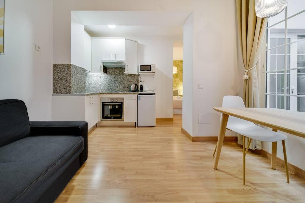 Encantador Apartamento Con Patio 말라가 외부 사진